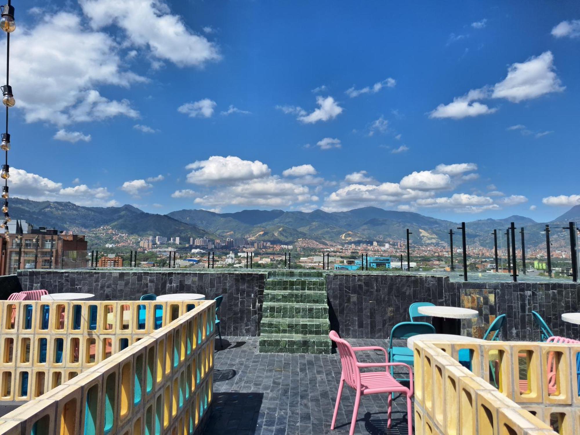 Hotel Zelva Negra Medellin Exterior photo