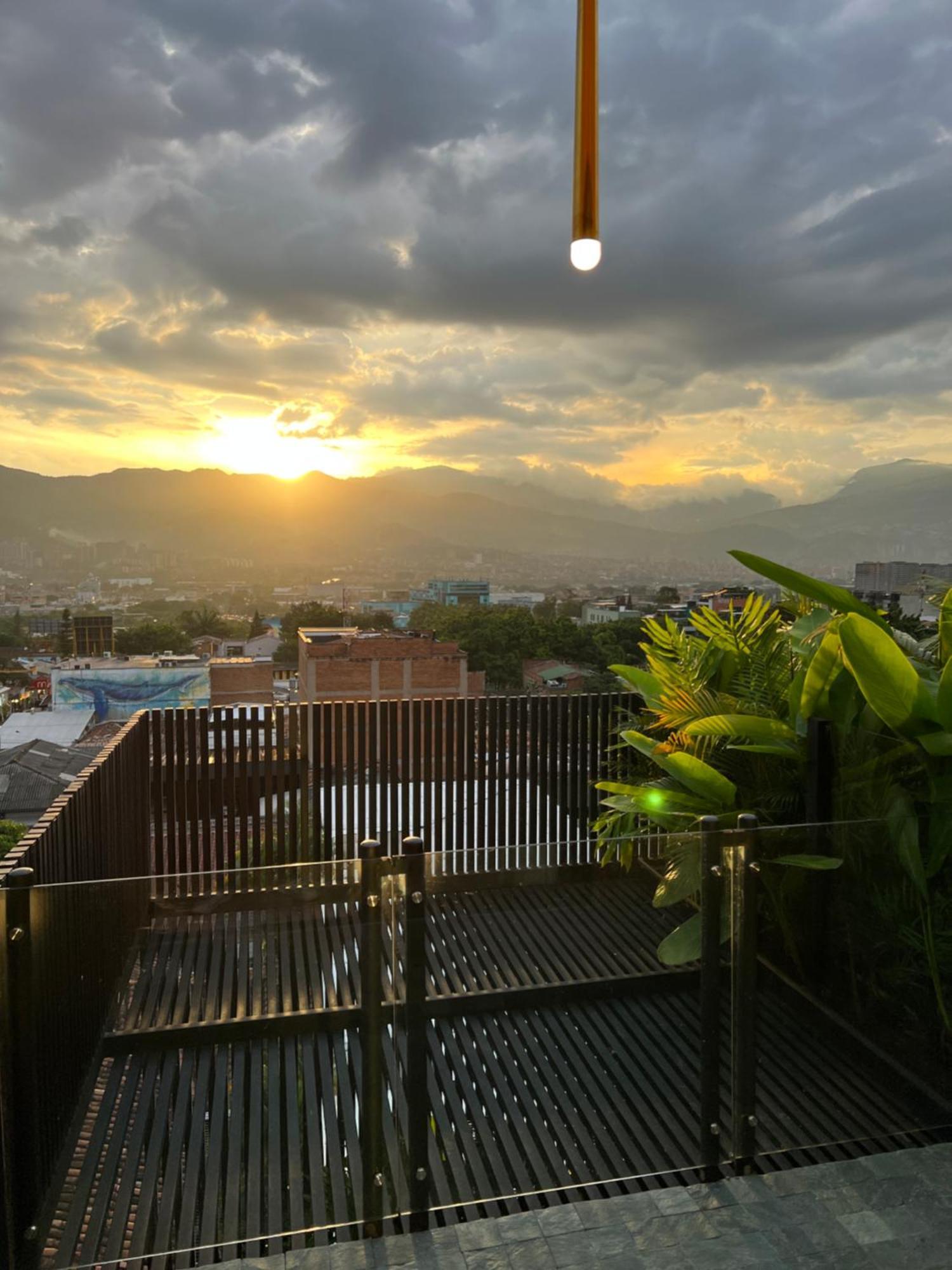 Hotel Zelva Negra Medellin Exterior photo